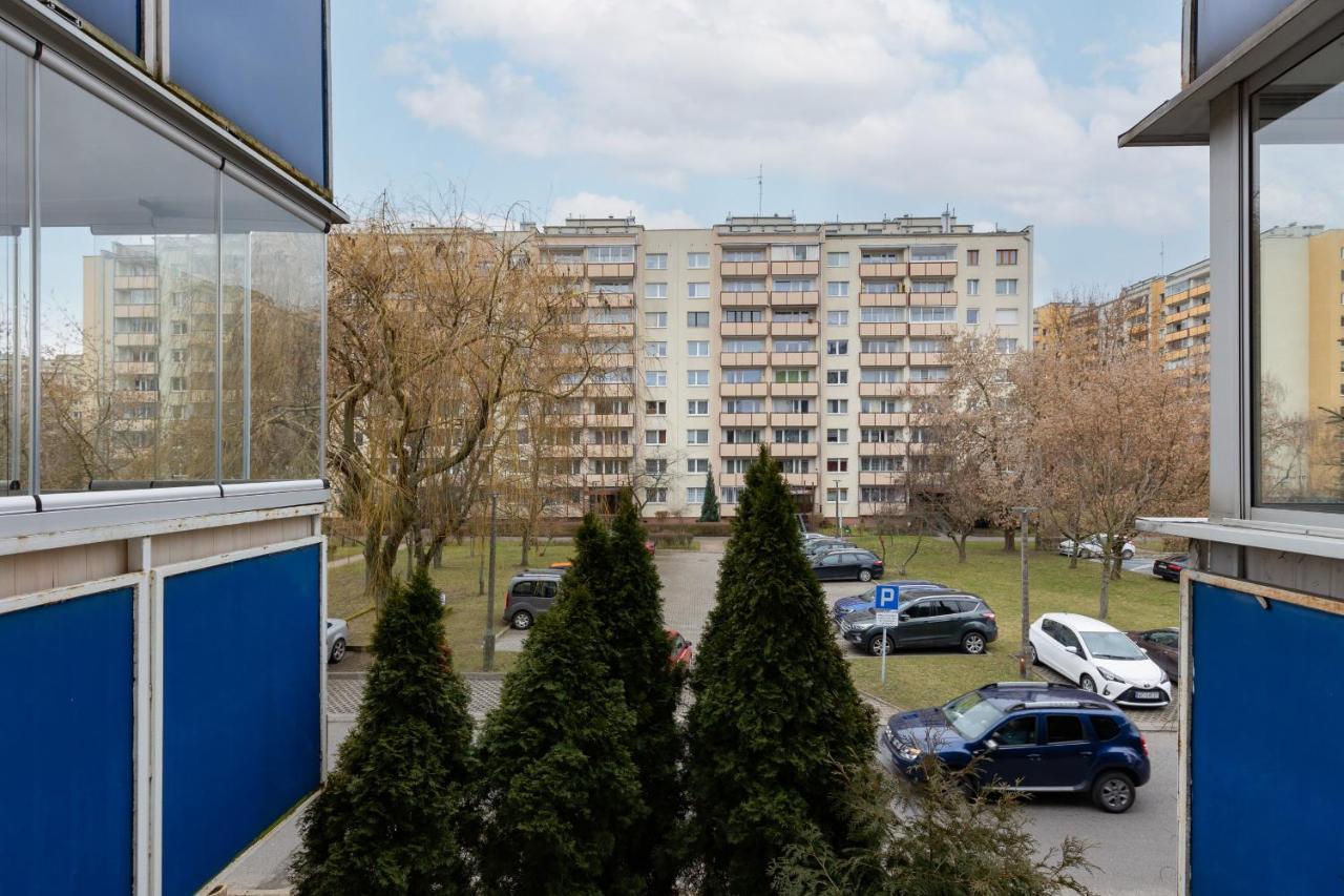 Family Apartment Bogatynska Bemowo By Noclegi Renters Варшава Екстериор снимка