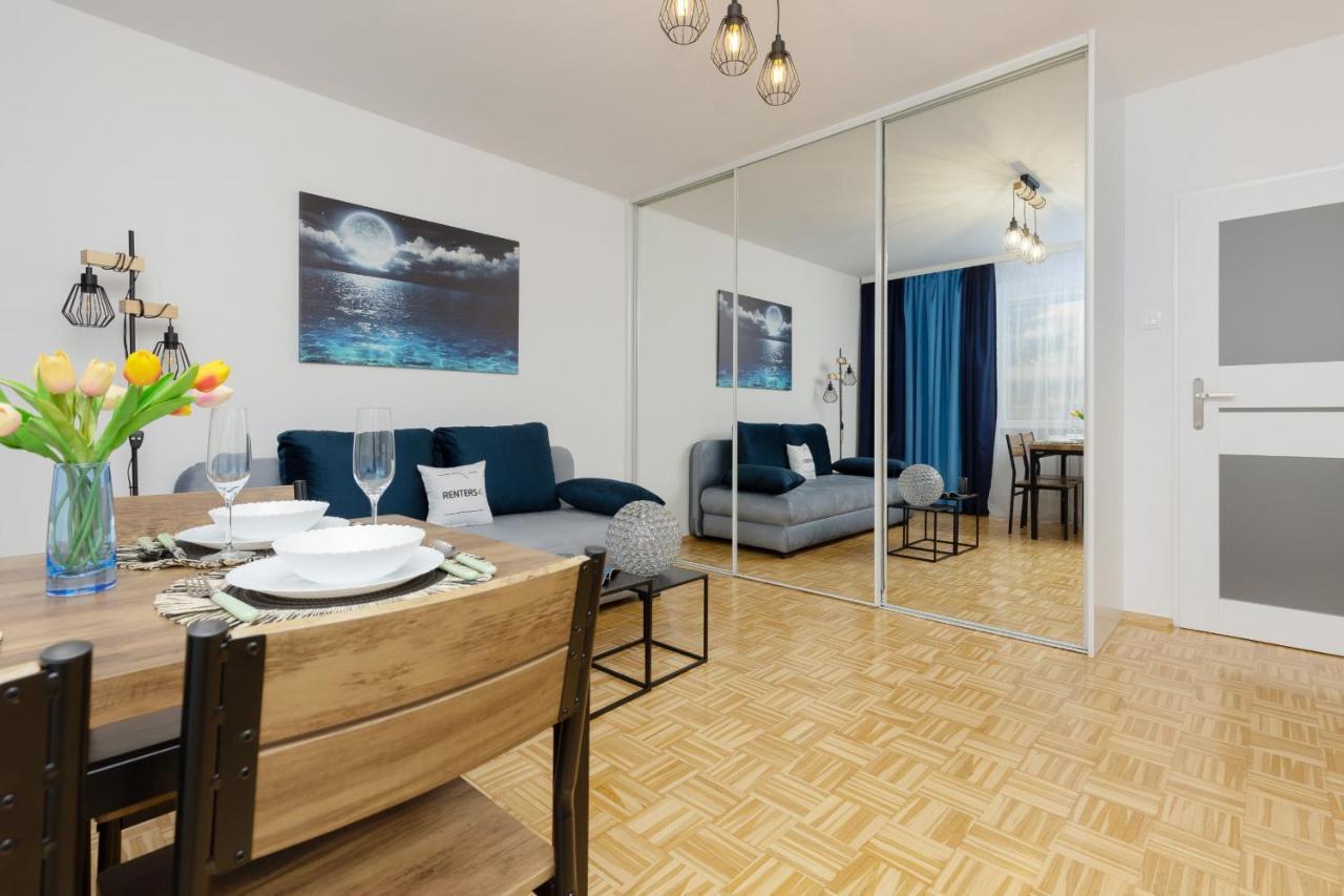 Family Apartment Bogatynska Bemowo By Noclegi Renters Варшава Екстериор снимка