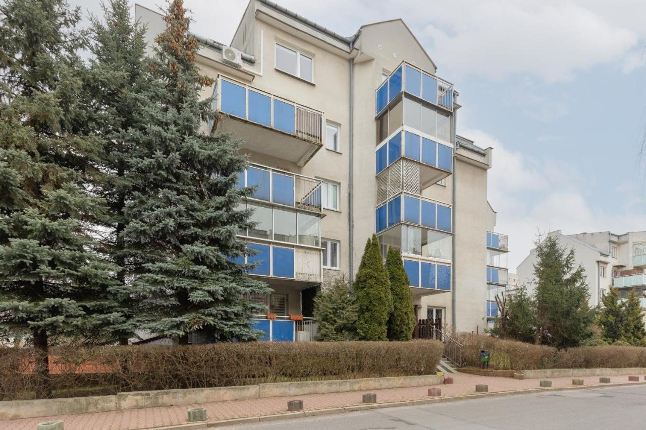 Family Apartment Bogatynska Bemowo By Noclegi Renters Варшава Екстериор снимка